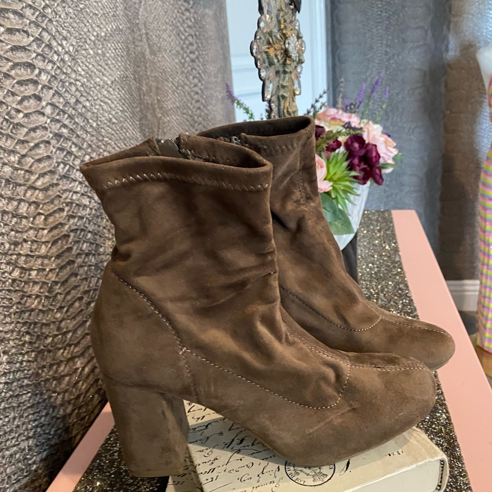 MIA BRAND VICKIE MULES CAMEL COLORED SUEDE-TEXTILE BOOTS - Picture 3 of 10